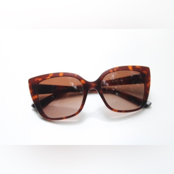 Vogue sunglasses main image 10